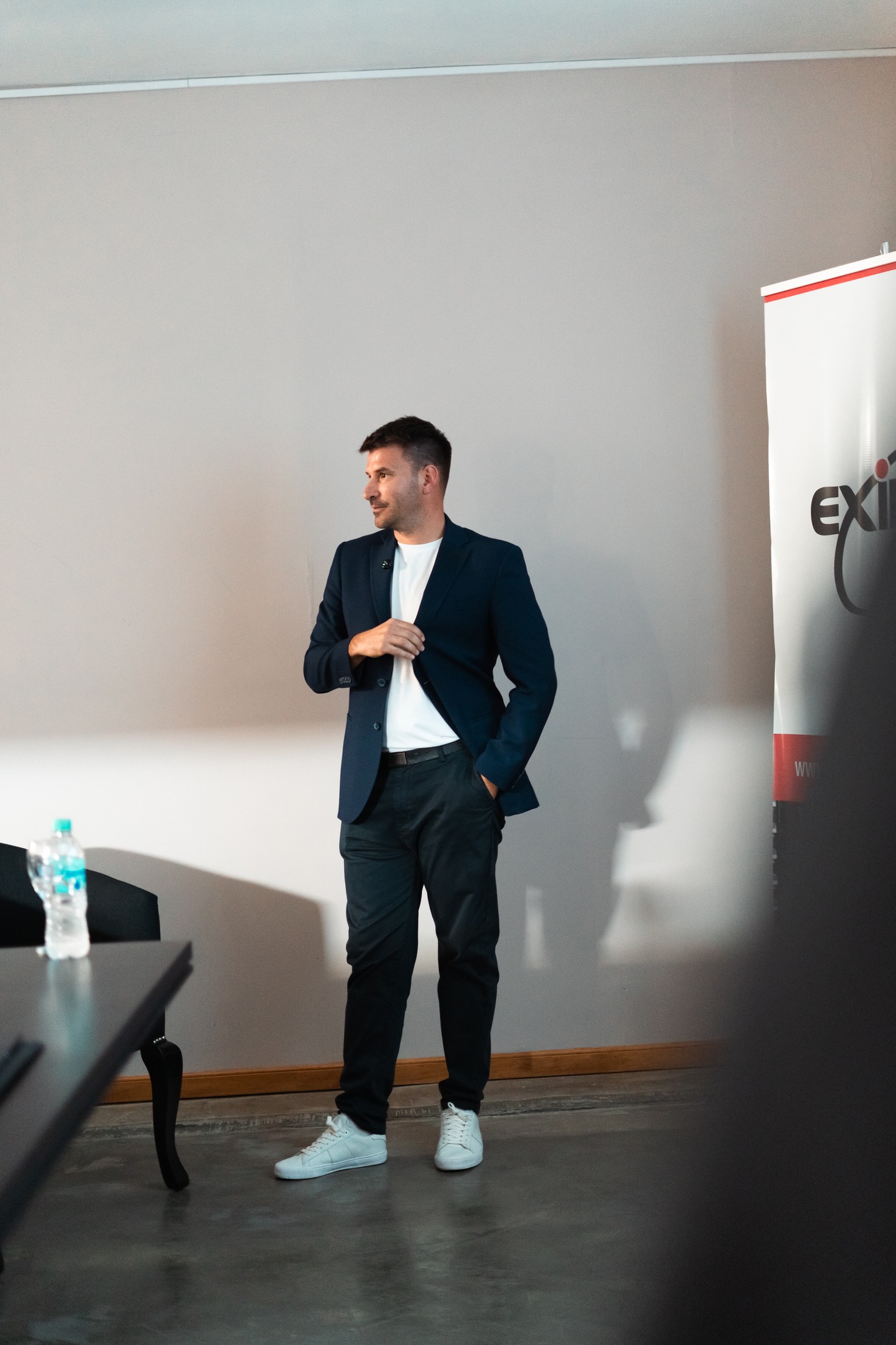 Seba Llach en conferencia